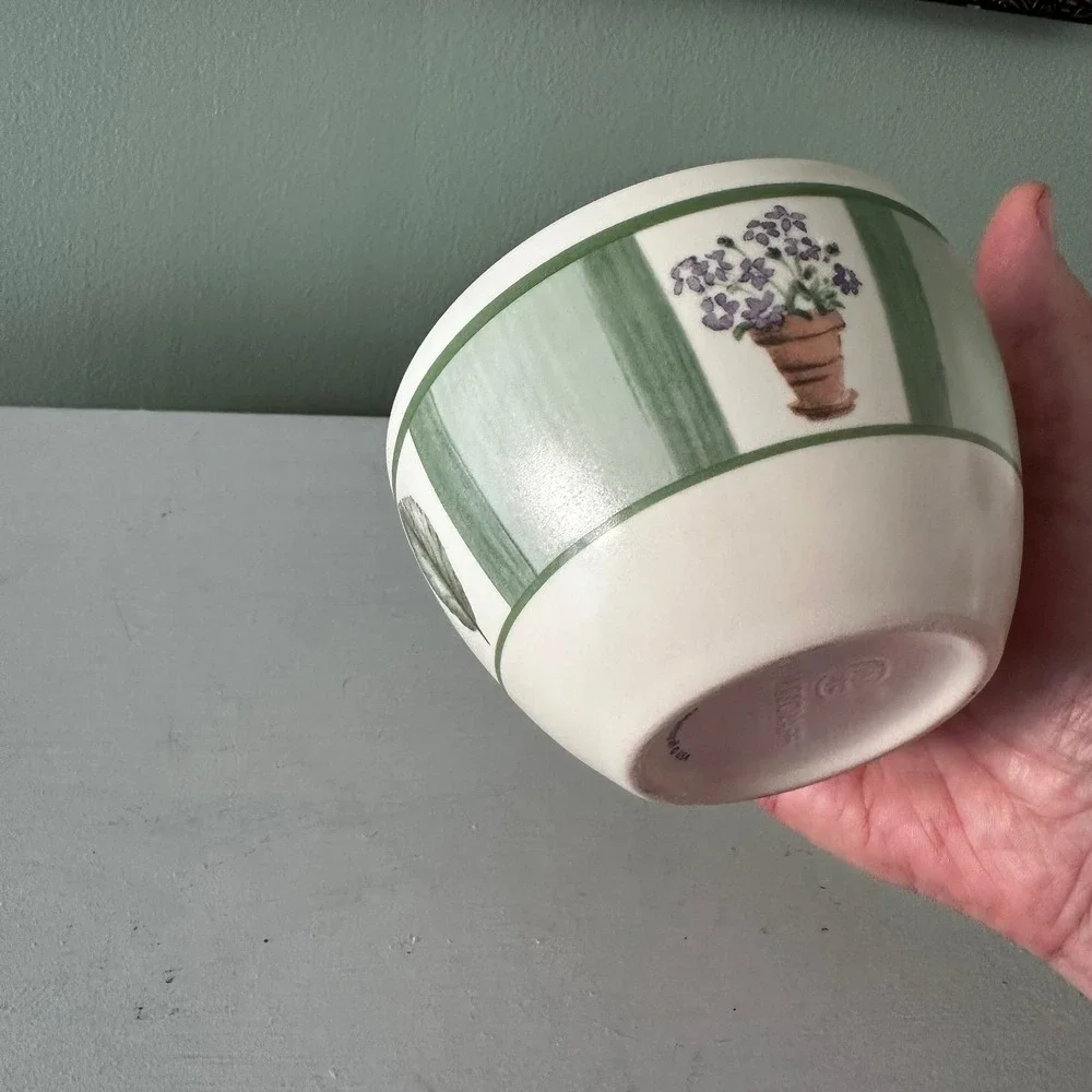 Flower Garden by Pfaltzgraff Flower Garden sugar bowl with lid